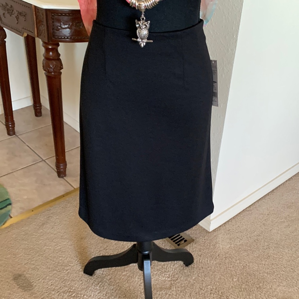 ELLE pencil skirt black NEW size 12.  Has tags.
